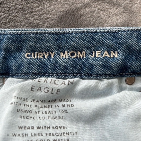 American Eagle Curvy Mom Jean - Picture 5 of 6